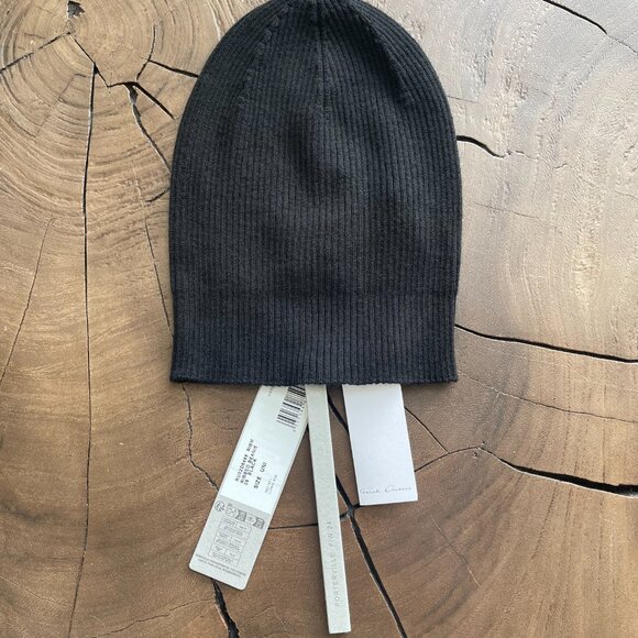 Rick Owens: UNI Black Wool Knit Ribbed Beanie FW24 Porterville - Picture 3 of 5